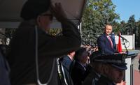 „Chwała polskim skrzydłom!”. Prezydent Nawrocki na święcie 1 Bazy Lotnictwa Transportowego