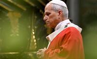 Papież Leon XIV trafi do szpitala. Watykan podał termin operacji