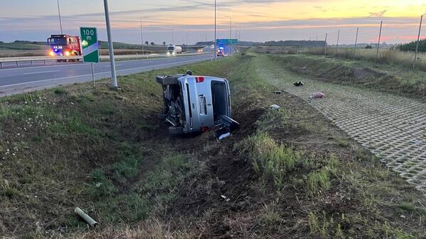 8 osób rannych w wyniku wypadku busa