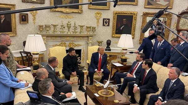 Trump i Zełenski w Białym Domu