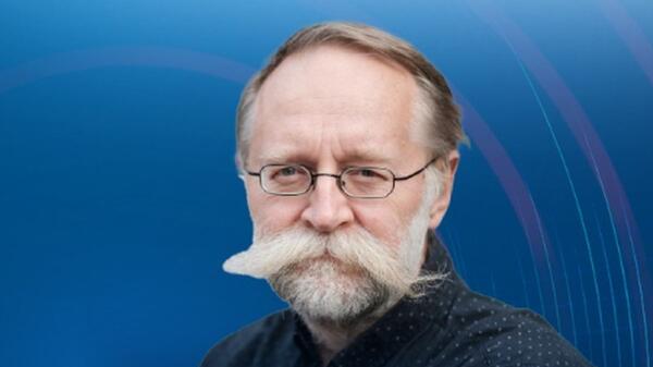 Profesor Jacek Kowalski