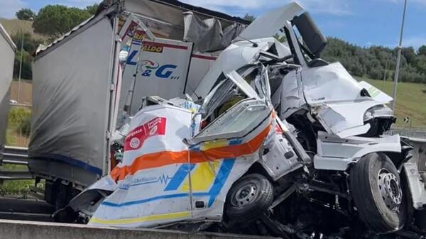 tragiczny wypadek na autostradzie we Włoszech