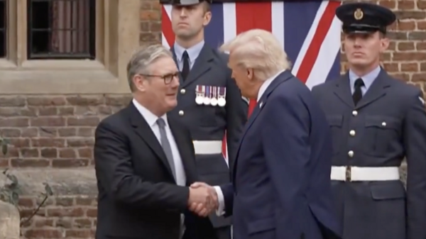 Spotkanie Trumpa ze Starmerem rozpoczęte