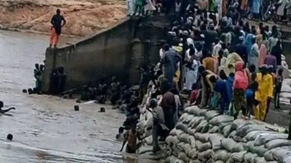 Nigeria - mosty umacniane piaskiem