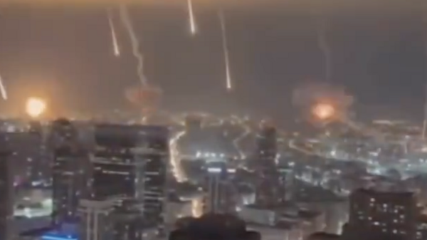Iran uderzył w Tel Awiw amunicją kasetową