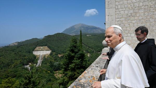 Leon XIV na Monte Cassino