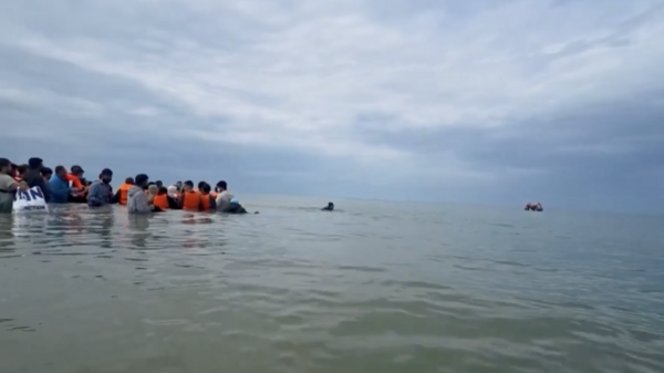 Rekord na kanale La Manche. 230 migrantów stłoczonych na jednym pontonie