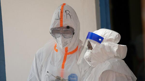 personel medyczny - ebola