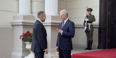 Prezydent Karol Nawrocki powitany w Wilnie
