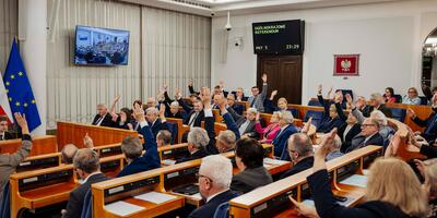 głosowanie w Senacie nad zarządzeniem referendum przez Prezydenta RP
