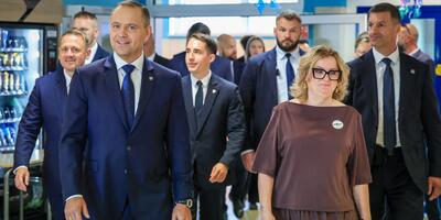 Nawrocki w Gdańsku na jubileuszu szkoły