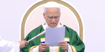 Tłumy wiernych w Lourdes. Leon XIV: Nie lękajcie się burz tego świata