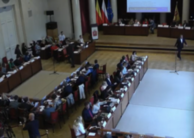 Trzaskowski wycofał się z projektu prohibicji