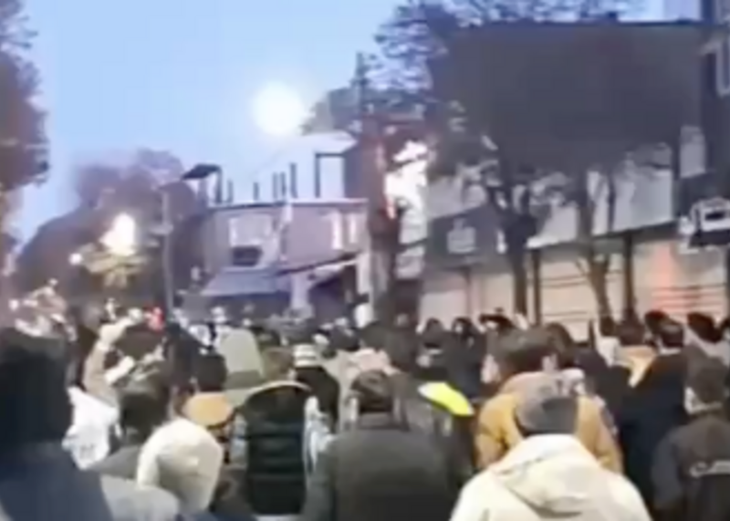 Iran pogrążony w chaosie