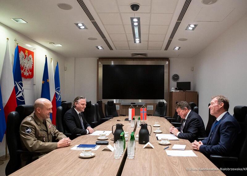 Szef BBN rozmawiał z ambasadorem Norwegii. W centrum bezpieczeństwo i system antydronowy SAN