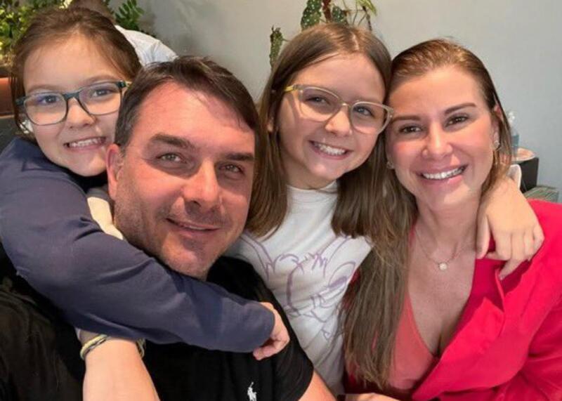 Flavio Bolsonaro z rodziną