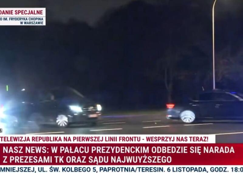 kolumna prezydencka w drodze do Pałacu Prezydenckiego